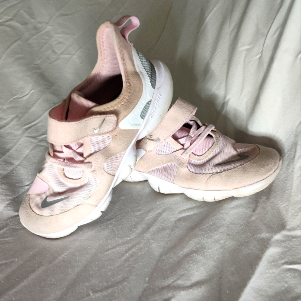 Nike Pink Free Run 5.0 Suede For Girls Size 2.5y Girls